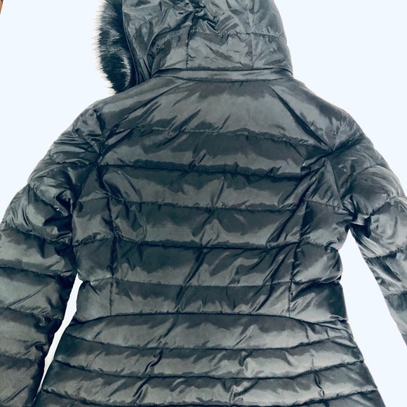 NWT. ZARA OUTERWEAR BLACK WOMENS WINTER PUFFER COAT SIZE M !! - Picture 4 of 14